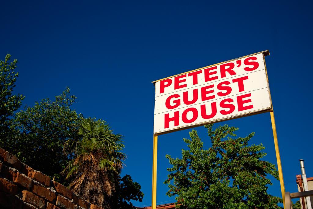 Peter'S Guest House 시그나기 외부 사진